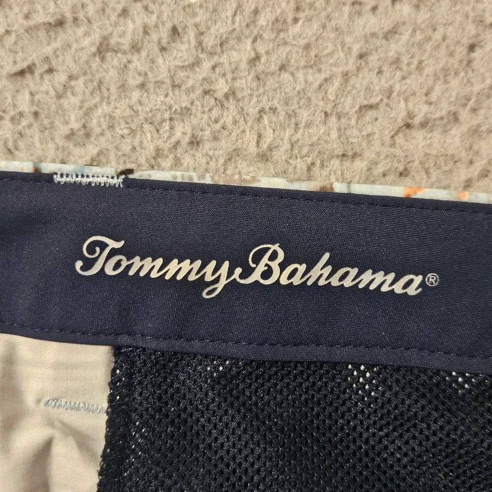 Tommy Bahama Shorts Floral Golf Island Zone 40 x 10